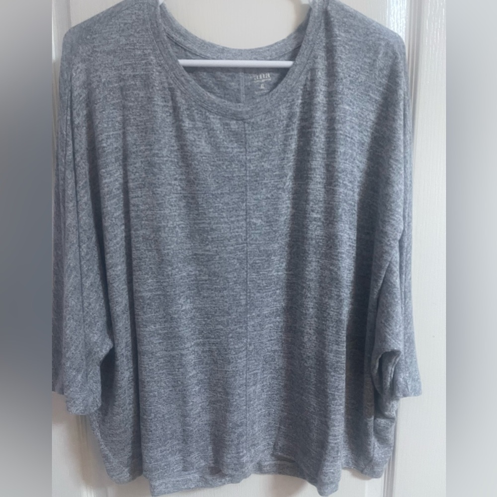 a.n.a sweater grey & white in XL. New never worn no tags.
